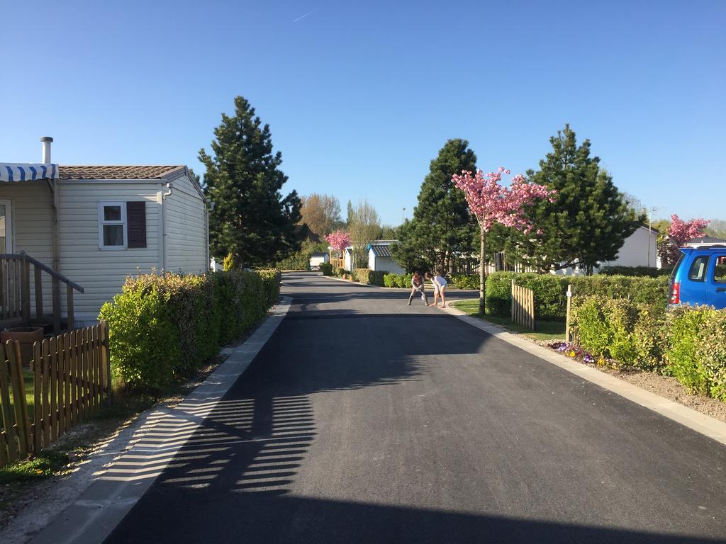 Camping Caravaning Les Cerisiers Berck sur mer Verton Exteriör bild